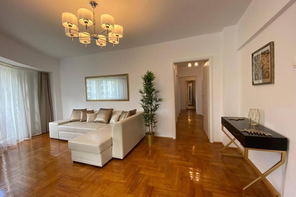 Ferienwohnung New Luxury Flat In Front Of The Parliament At Unirii Bukarest Exterior foto