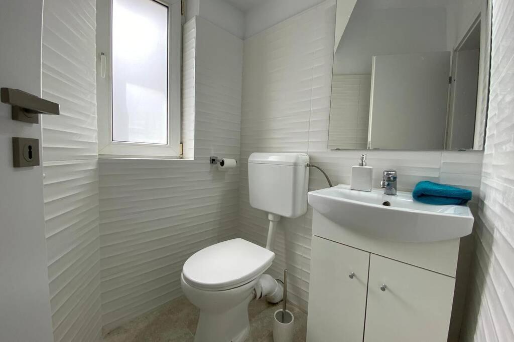 Ferienwohnung New Luxury Flat In Front Of The Parliament At Unirii Bukarest Exterior foto